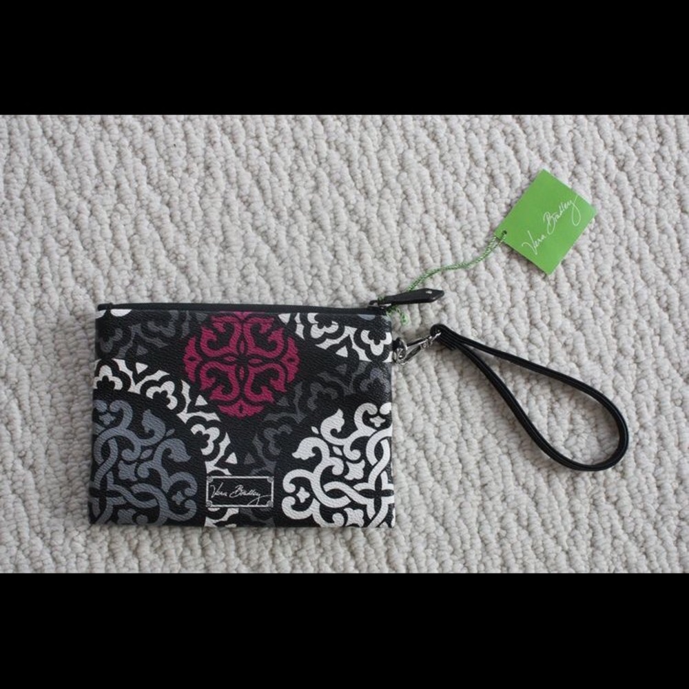 Canterberry magenta wristlet